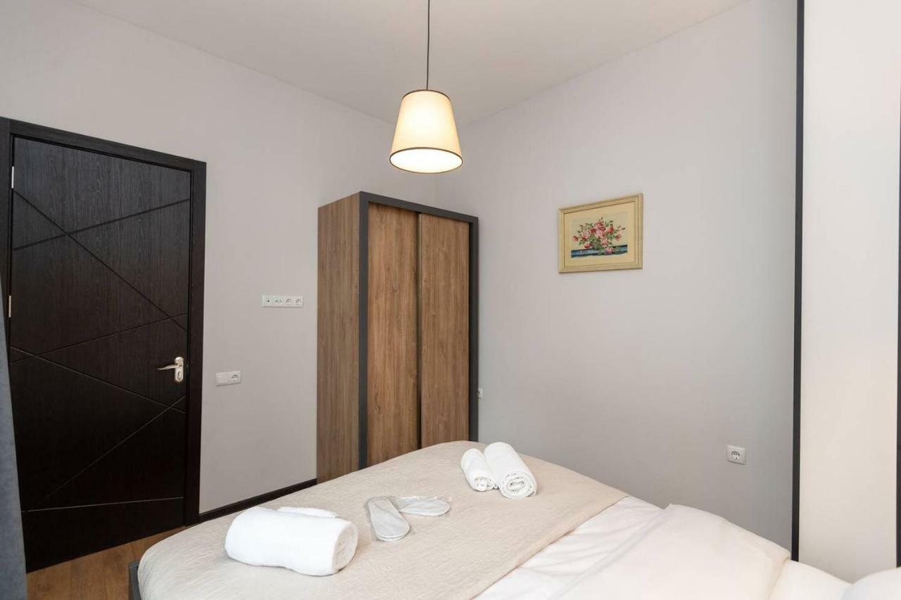 Wehost Apartment Near Fabrika Tiflis Dış mekan fotoğraf